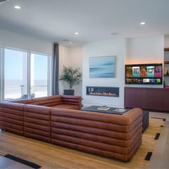 4 BDR beachfront home with fast WiFi and Hot Tub