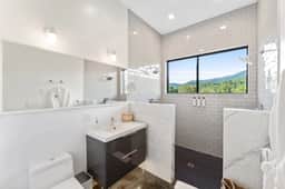 Modern, Glass Bungalow. BEST views in Asheville! - Image 2