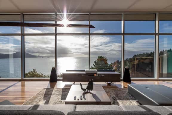 Modern Glass House w/ Unreal Ocean Views, Hot Tub - Image 1