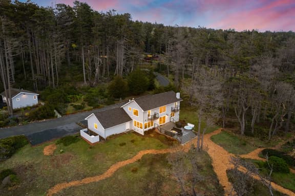 5 Acre Oceanfront Home w/ Gym, Sauna and Hot Tub - Test - Image 1