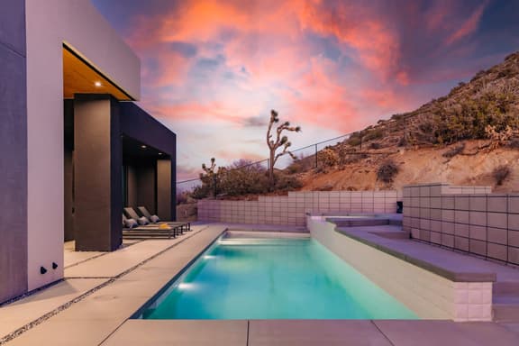 Remote work paradise with Pool/Hot Tub, Fast WiFi - Image 1
